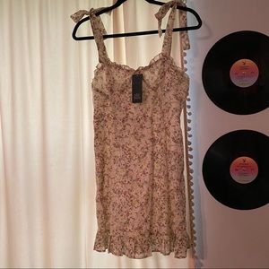 NWT Wild Fable Ruffle Cup Floral Dress